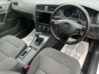 Used VW Golf VII SE 130 HP (95 kW) 2018 White Hatchback