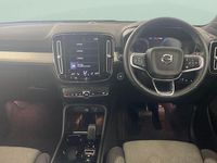 Begagnad Volvo XC40 Plus 211 HK (155 kW) 2022 Svart SUV