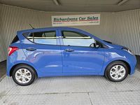 Used Hyundai i10 66 HP (48 kW) 2016 Blue Hatchback