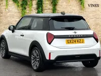 Used Mini Cooper S Hatch 201 HP (147 kW) 2024 White Hatchback