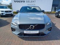 Usado Volvo S60 R-Design 250 HP (183 kW) 2022 Cinzento Sedan