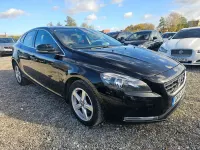 Usado Volvo V40 SE 122 HP (89 kW) 2016 Preto Carrinha