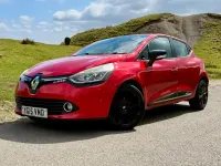 Used Renault Clio IV Dynamique 90 HP (66 kW) 2015 Red Hatchback