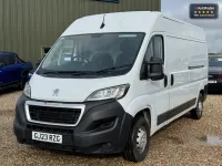Second-hand Peugeot Boxer Premium 140 CP (102 kW) 2023 Alb Van