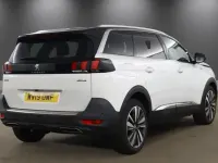 Usado Peugeot 5008 Premium 130 HP (95 kW) 2019 Branco SUV