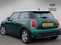 Usado Mini Cooper Classic 134 CV (98 kW) 2021 Verde Utilitario