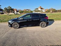 Used Ford Focus ST-Line 125 HP (91 kW) 2017 Panther black metallic Hatchback