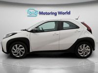 Used Toyota Aygo X PURE 72 HP (52 kW) 2022 White SUV