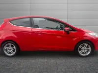 Used Ford Fiesta Zetec 99 HP (72 kW) 2013 Red Hatchback