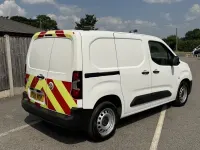 Used Vauxhall Combo Edition 101 HP (74 kW) 2019 White MPV
