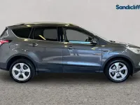 Gebraucht Ford Kuga Titanium 150 PS (110 kW) 2018 Grau SUV