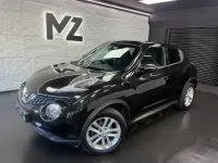 Usado Nissan Juke Acenta Premium 115 HP (84 kW) 2015 Preto SUV