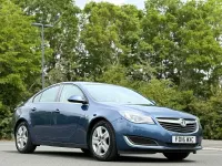 Used Vauxhall Insignia Design Edition 136 HP (100 kW) 2016 Blue Hatchback
