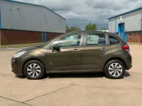 Usado Citroën C3 VTR Sport 68 HP (50 kW) 2013 Castanho Citadino