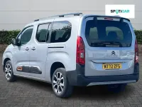 Usado Citroën Berlingo XTR 128 HP (94 kW) 2023 Cinzento Monovolume