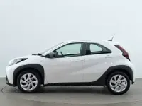 Used Toyota Aygo X PURE 72 HP (52 kW) 2023 White SUV