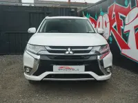 Used Mitsubishi Outlander P-HEV 200 HP (147 kW) 2018 White SUV