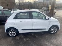 Used Renault Twingo Dynamique 70 HP (51 kW) 2015 White Hatchback