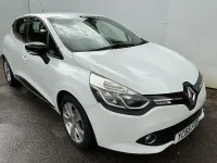 Used Renault Clio Dynamique 88 HP (64 kW) 2015 White Hatchback