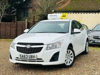 Begagnad Chevrolet Cruze LS 124 HK (91 kW) 2013 Vit Halvkombi