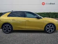 Used Vauxhall Astra Ultimate 130 HP (95 kW) 2023 Yellow/black Hatchback