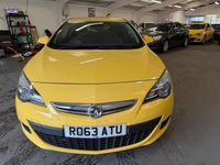 Used Vauxhall Astra GTC SRi 180 HP (132 kW) 2013 Yellow Hatchback