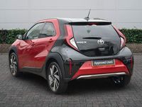 Used Toyota Aygo X 72 HP (52 kW) 2025 Red SUV