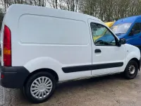 Usado Renault Kangoo 65 HP (47 kW) 2007 Branco Monovolume