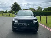 Begagnad Land Rover Range Rover First Edition 2022 Svart SUV