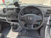Used Vauxhall Vivaro Edition 100 HP (73 kW) 2019 White MPV