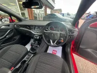 Used Vauxhall Astra SRi 150 HP (110 kW) 2016 Power red Hatchback