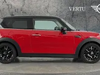 Gebraucht Mini Cooper Classic 136 PS (100 kW) 2022 Rot Kleinwagen