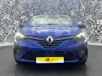 Begagnad Renault Clio V Version S 140 HK (102 kW) 2022 Blå Halvkombi
