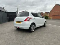 Begagnad Suzuki Swift SZ4 2014 Vit Halvkombi