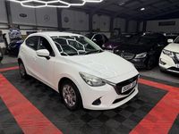 Used Mazda 2 2015 White Hatchback