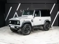 Used Land Rover Defender 122 HP (89 kW) 2015 White Hatchback