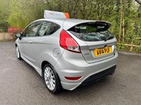 Used Ford Fiesta Zetec 125 HP (91 kW) 2014 Silver Hatchback
