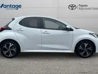 Used Toyota Yaris Design 113 HP (83 kW) 2024 White Hatchback