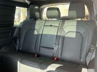 Usado Land Rover Defender HSE Dynamic 249 HP (183 kW) 2025 Branco SUV