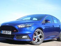 Used Ford Focus ST 185 HP (136 kW) 2015 Blue Hatchback