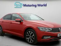 Begagnad VW Passat SEL 150 HK (110 kW) 2021 Röd Sedan