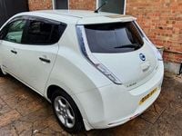 Used Nissan Leaf 80 kW (109 HP) 2011 White Hatchback