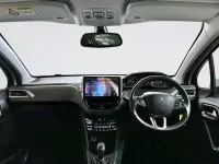 Usado Peugeot 208 Allure 82 HP (60 kW) 2014 Citadino