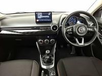 Begagnad Mazda 2 75 HK (55 kW) 2023 Vit Halvkombi