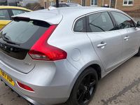 Begagnad Volvo V40 R-Design 120 HK (88 kW) 2019 Halvkombi
