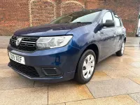Używany Dacia Sandero Essentiel 90 KM (66 kW) 2019 Niebieski Hatchback
