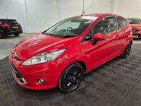 Used Ford Fiesta Zetec 95 HP (69 kW) 2012 Red Hatchback
