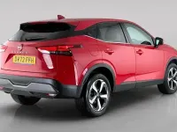 Used Nissan Qashqai N-Connecta 158 HP (116 kW) 2022 Red SUV