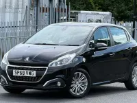 Used Peugeot 82 Signature Sky 2018 Hatchback