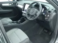 New Volvo XC40 Core 163 HP (119 kW) 2026 SUV